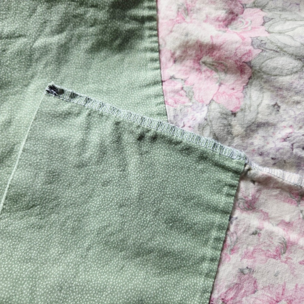 Vintage Floral Pillowcase Set 2 Standard Pink Azalea Lilac Sage Cottagecore - Picture 8 of 8
